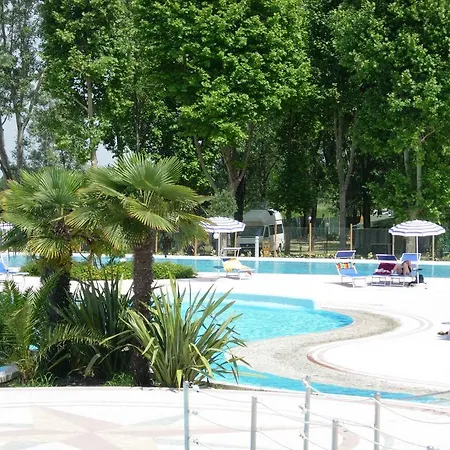 营地 Laguna Village